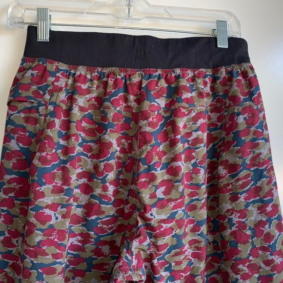 Lululemon CORE Linerless Men's Shorts Size Small ~EUC - Picture 4 of 7